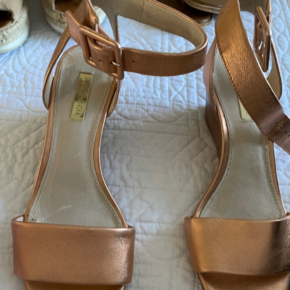 Rose color wedge sandal